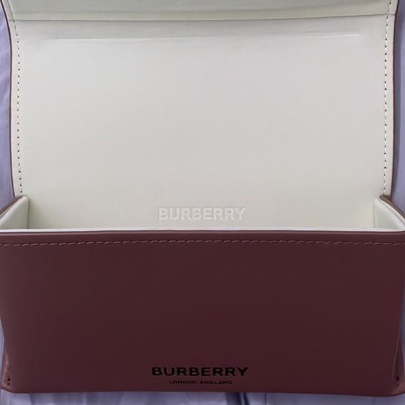 Burberry Mens Sunglasses - Picture 5 of 8